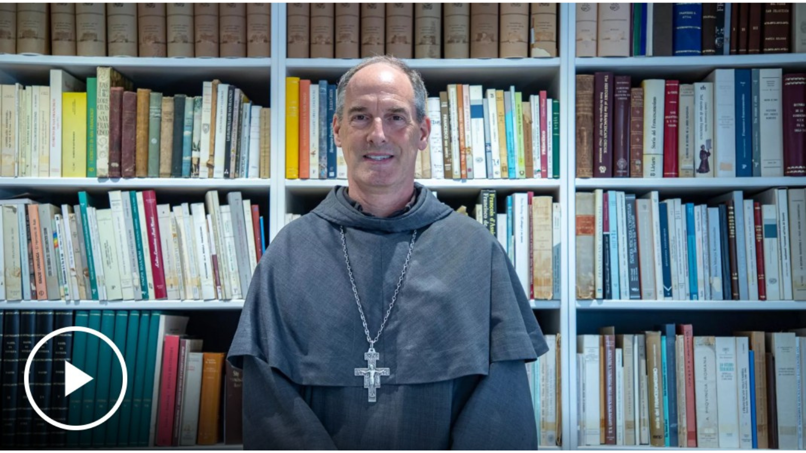 Entrevista al cardenal Francisco Javier Bustillo