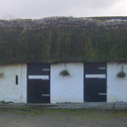 Ballyengland Lower Thatched Stables Ballyengland Lower Thatched Stables