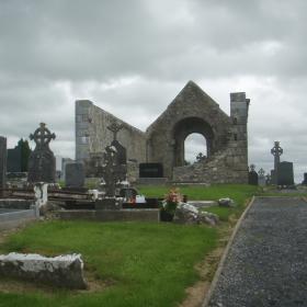 St Mochulla's Church Ruins, Tulla, Co Clare © Tulla Reaching Out St Mochulla's Church Ruins, Tulla, Co Clare, Ireland
