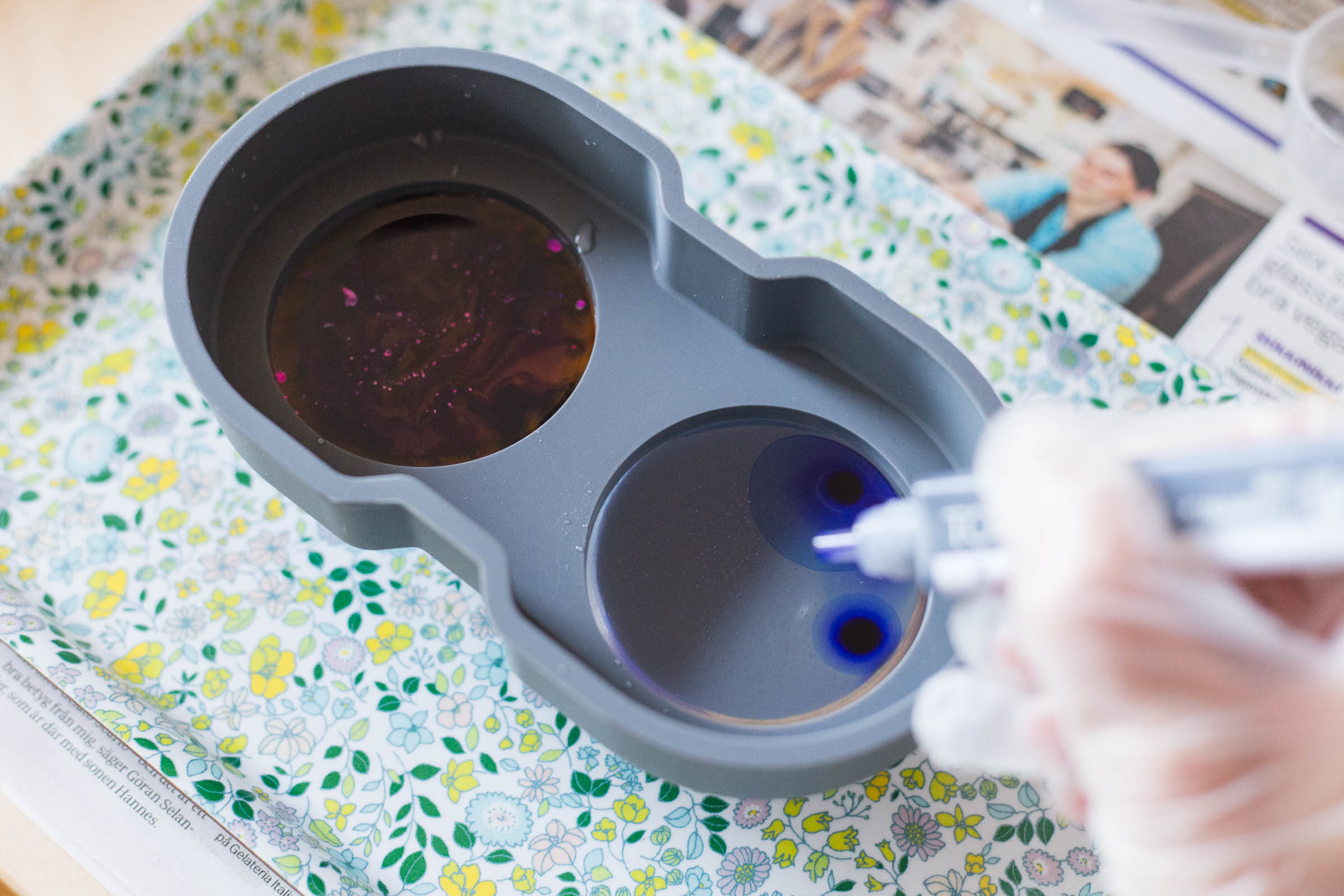Gjut resin med färg