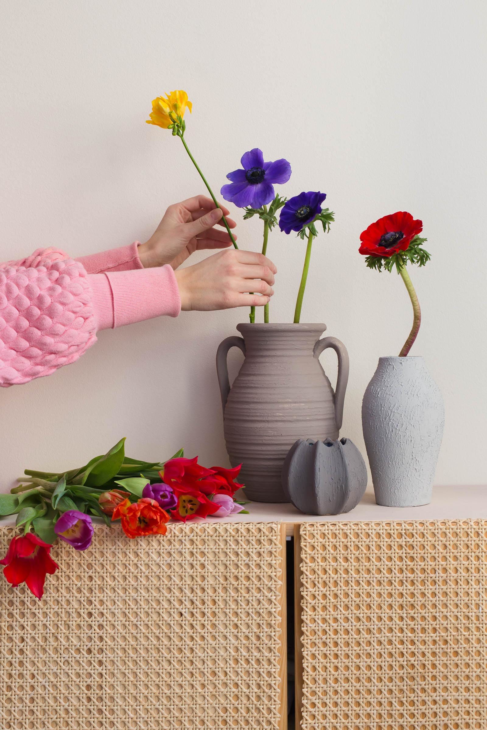 UPCYCLE - Måla betongfärg på en loppisfyndad vas