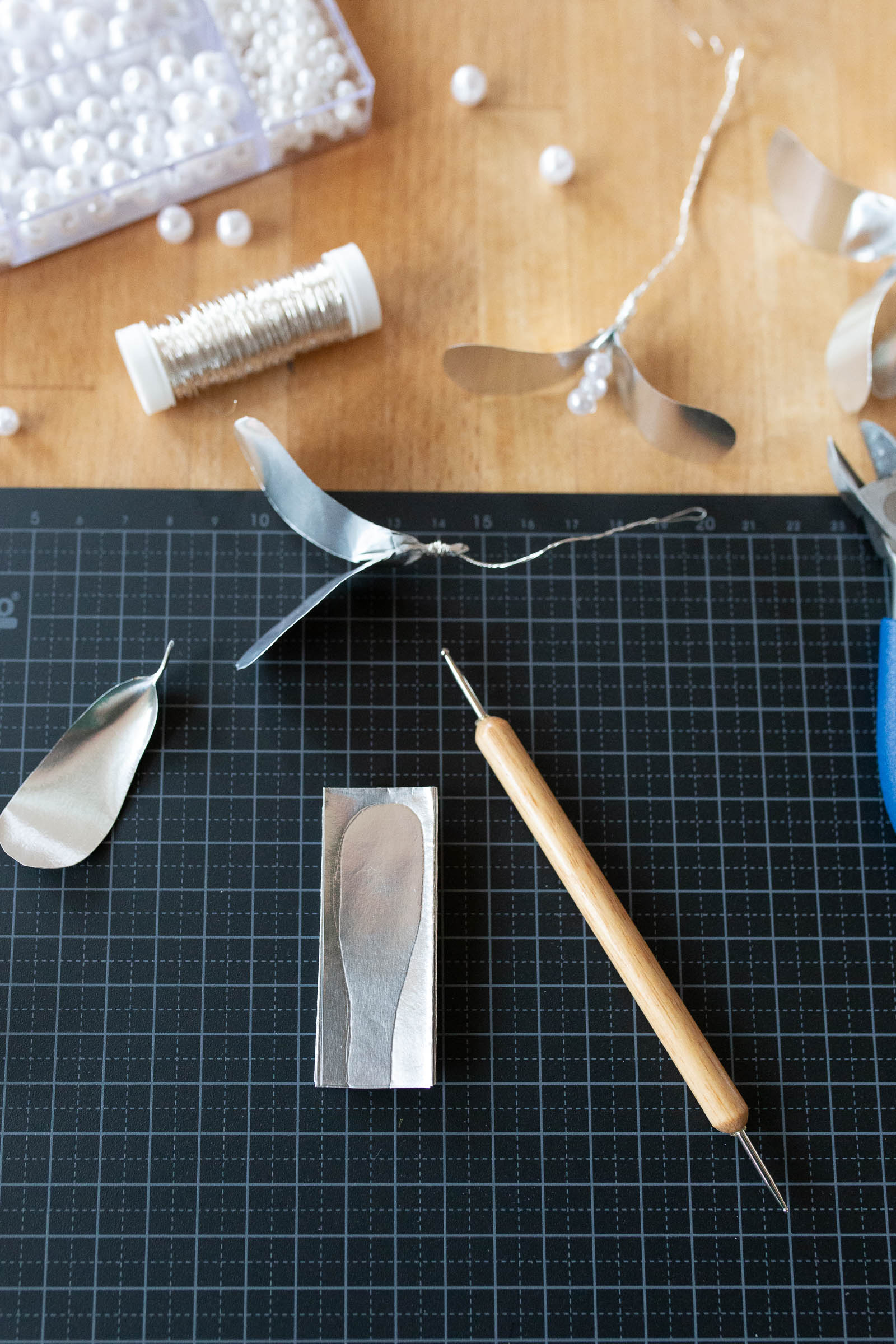 DIY - Krans av metallpapper