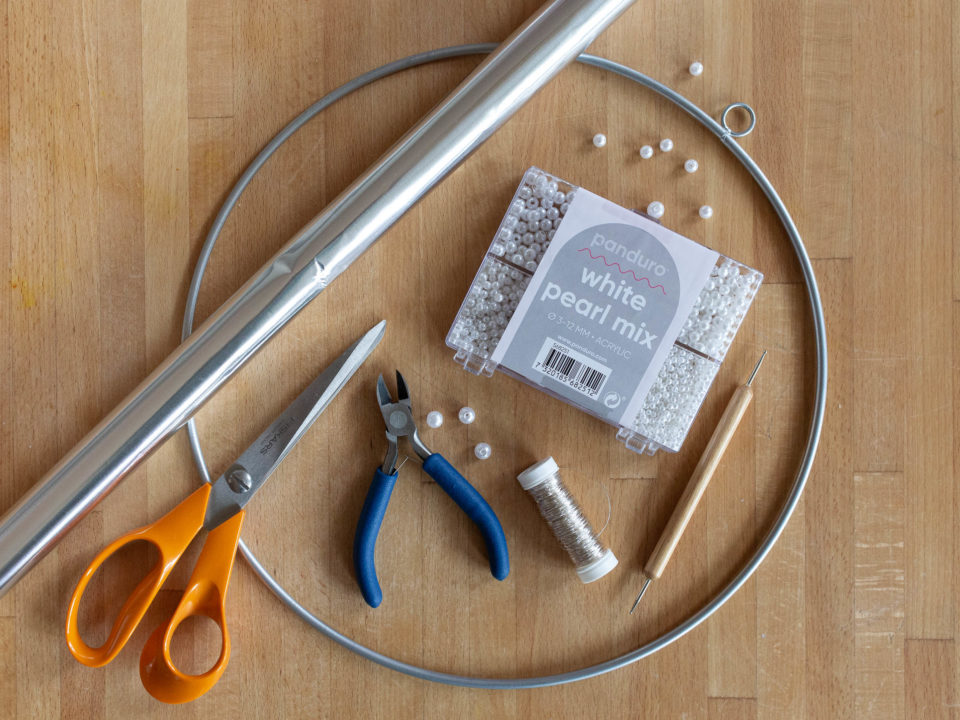 DIY - Krans av metallpapper