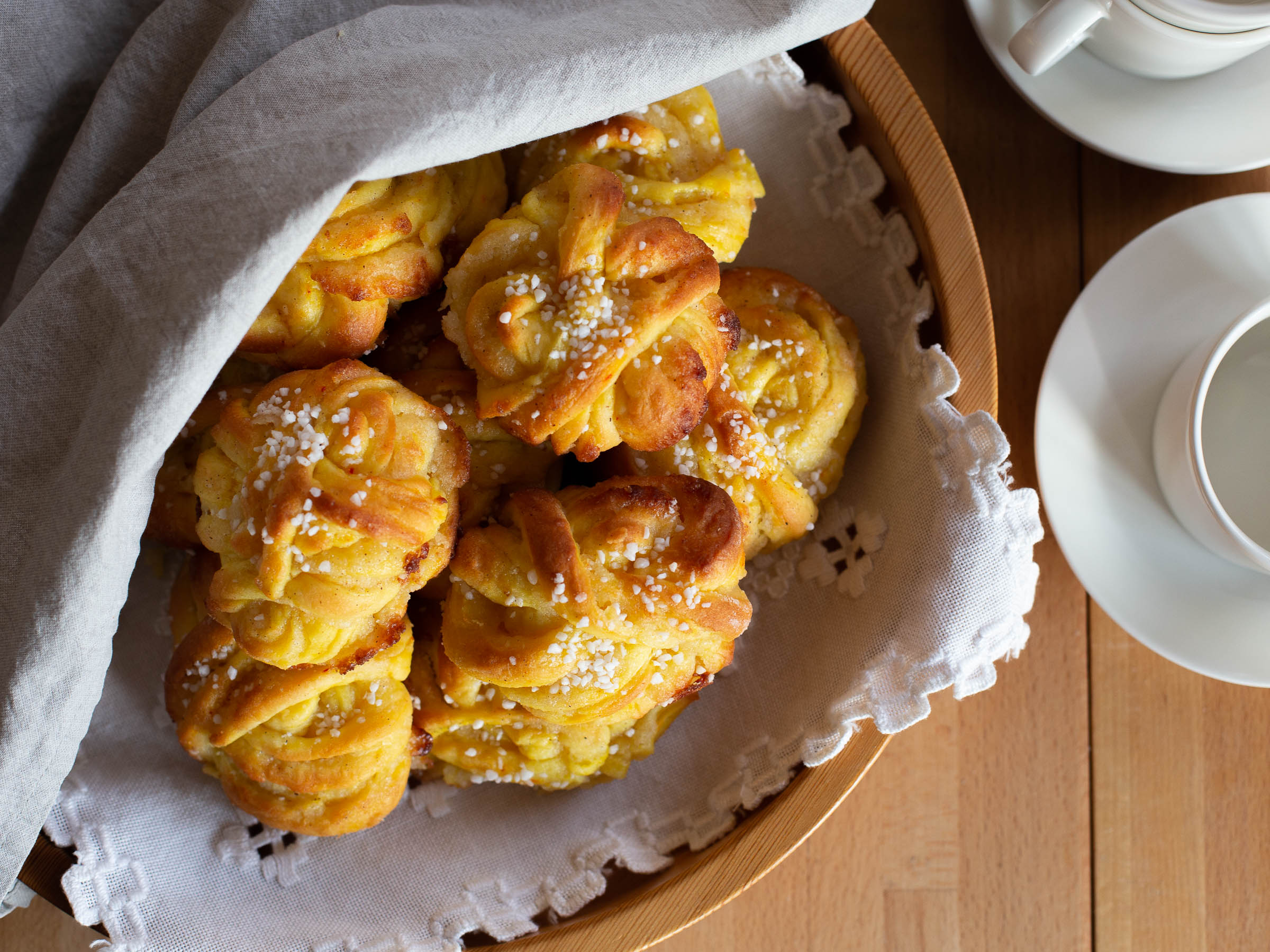 Saffransbullar med mandelmassa & vanilj - RECEPT