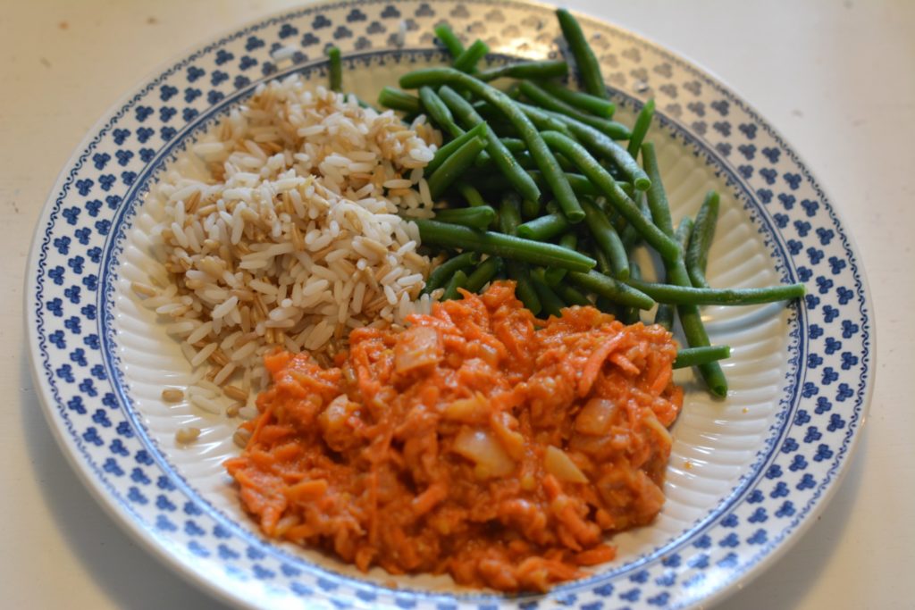 Linsstroganoff med ris och haricots verts.
