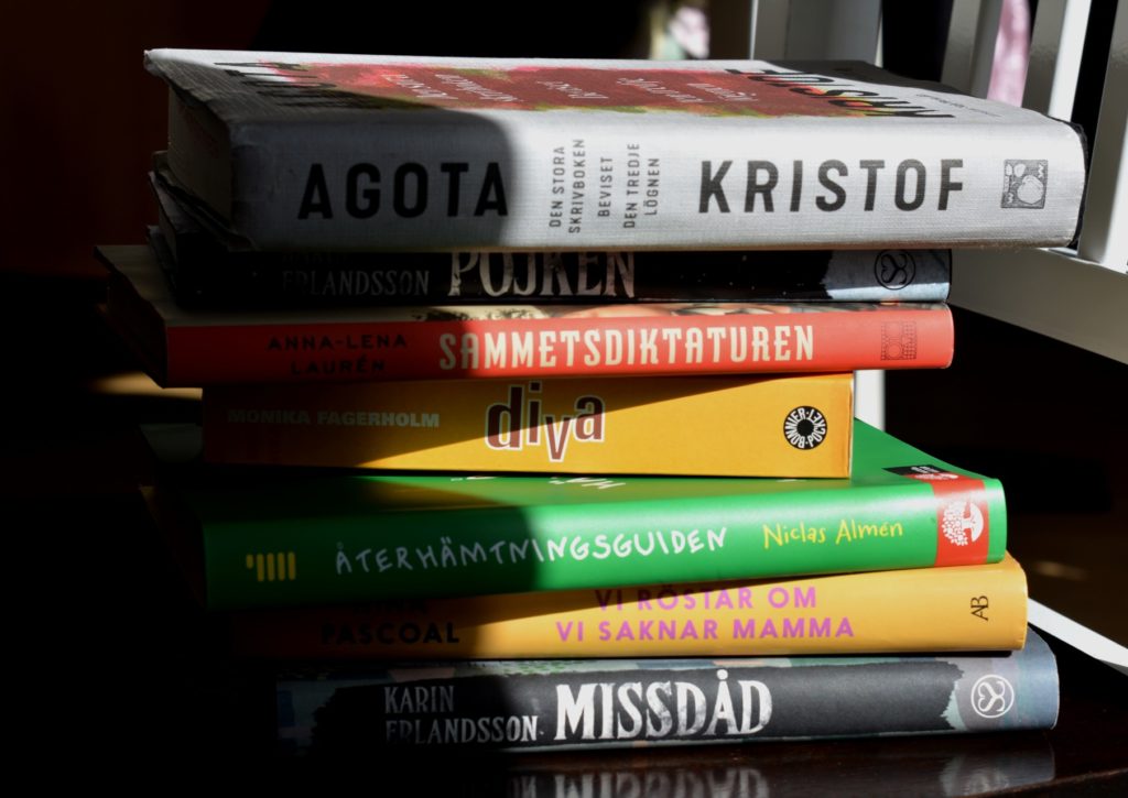 Den stora skrivboken, Beviset, Den tredje lögnen av Agota Kristof. Pojken av Karin Erlandsson. Sammetsdiktaturen av Anna-Lena Laurén. Diva av Monika Fagerholm. Återhämtningsguiden av Niclas Almén. Vi röstar om vi saknar mamma av Nina Pascoal. Missdåd av Karin Erlandsson.