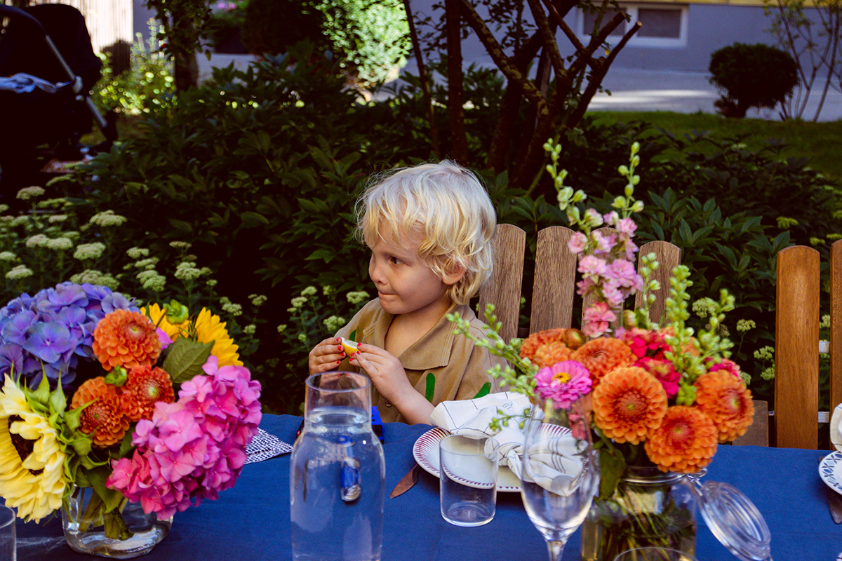 Färgstark sensommarfest, skaldjur och sommarhejdå