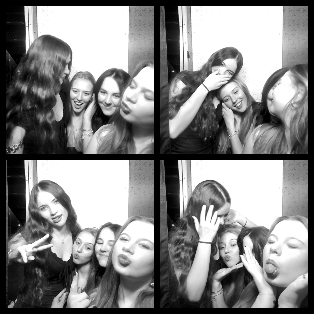 Photomat 11.10.2025 22:21:42
