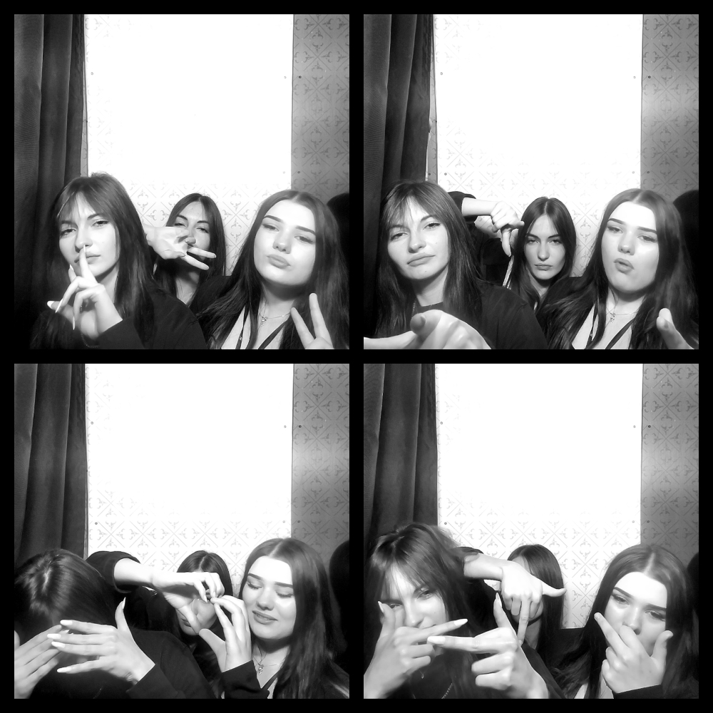 Photomat 12.10.2025 00:18:08