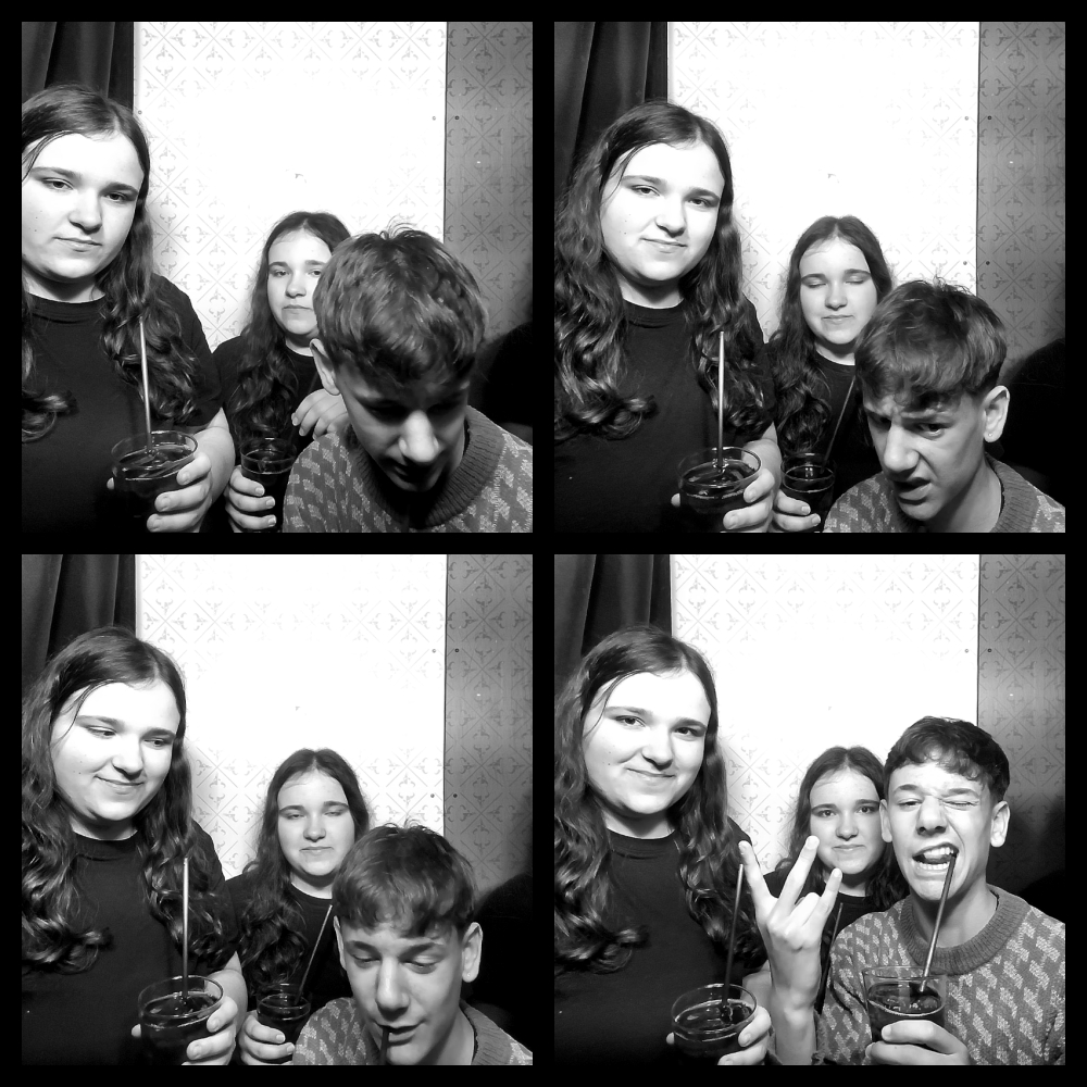 Photomat 04.04.2026 21:51:35