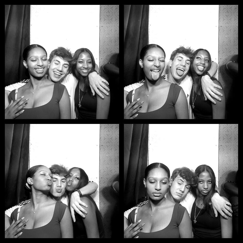 Photomat 04.04.2026 23:27:00