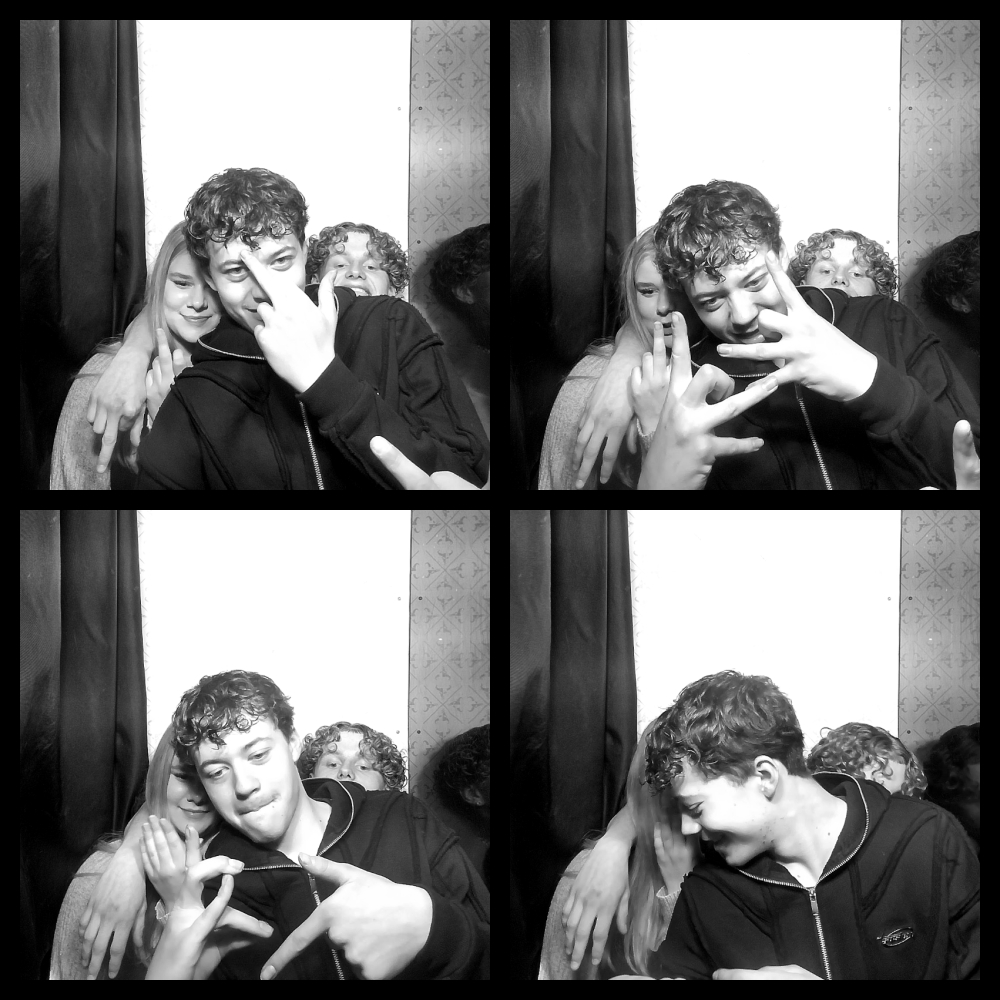 Photomat 04.04.2026 23:52:07