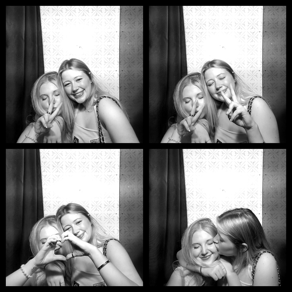 Photomat 04.04.2026 23:53:20