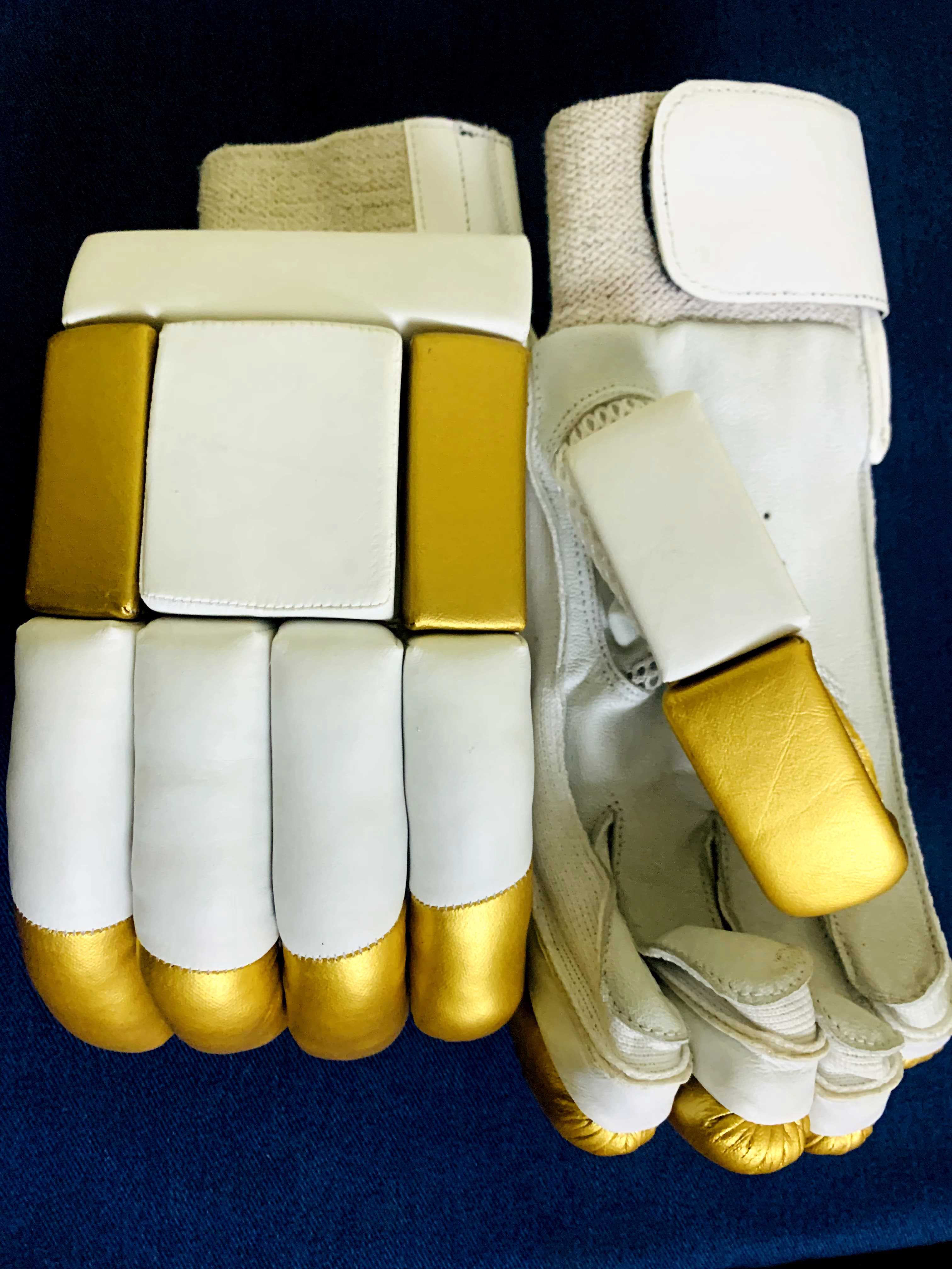  High Quality Genuine Leather Cricket Batting Gloves  image
