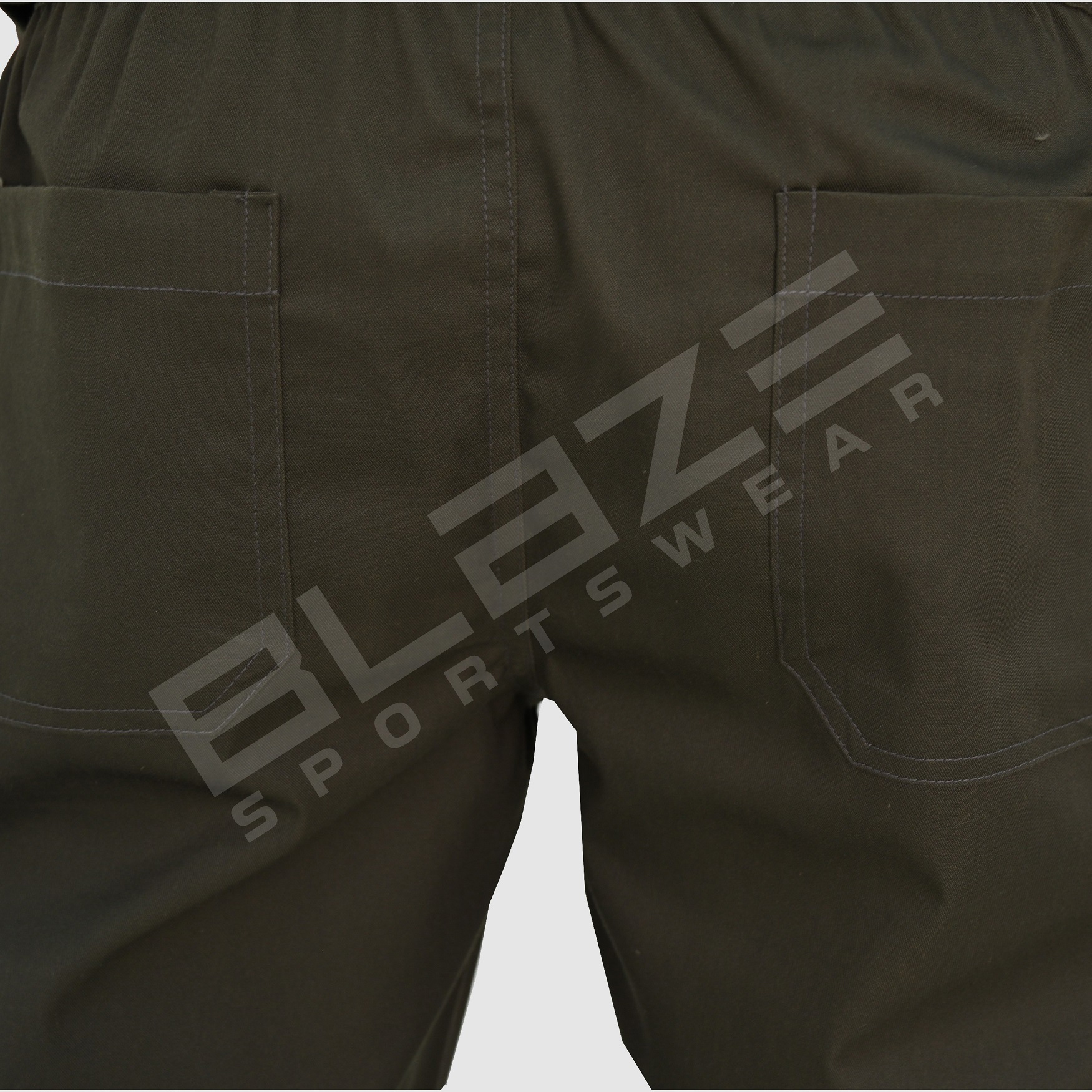  Custom-made Premium scrub suit with pockets for healthcare professionals. Breathable, durable. promotion image