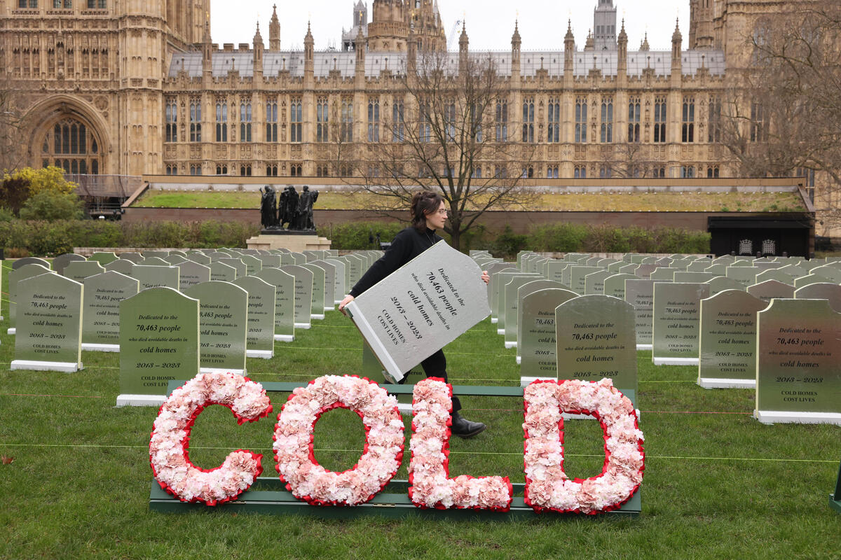 Campaigners build cemetery outside Parliament warning 'cold homes cost lives' - Left Foot Forward: Leading the UK's progressive debate - Vimarsana News