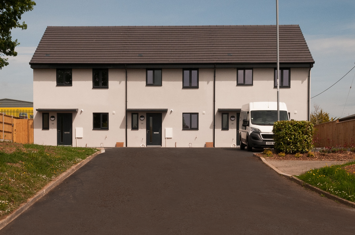 Building new homes Magna