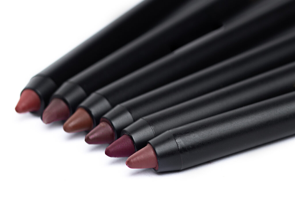 Hegai and Esther Lip Definer