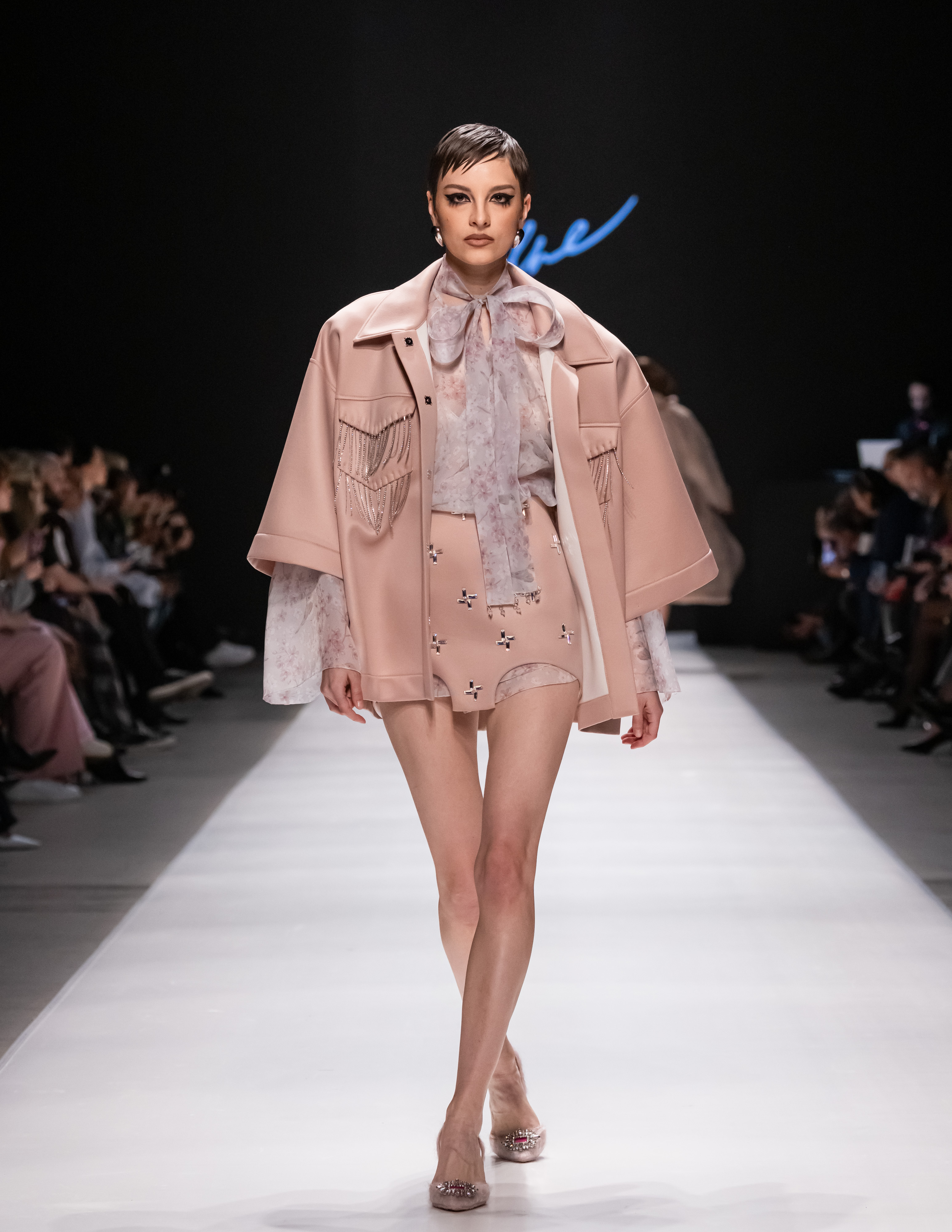 Moscow Fashion Week beauty trends - sleek chic