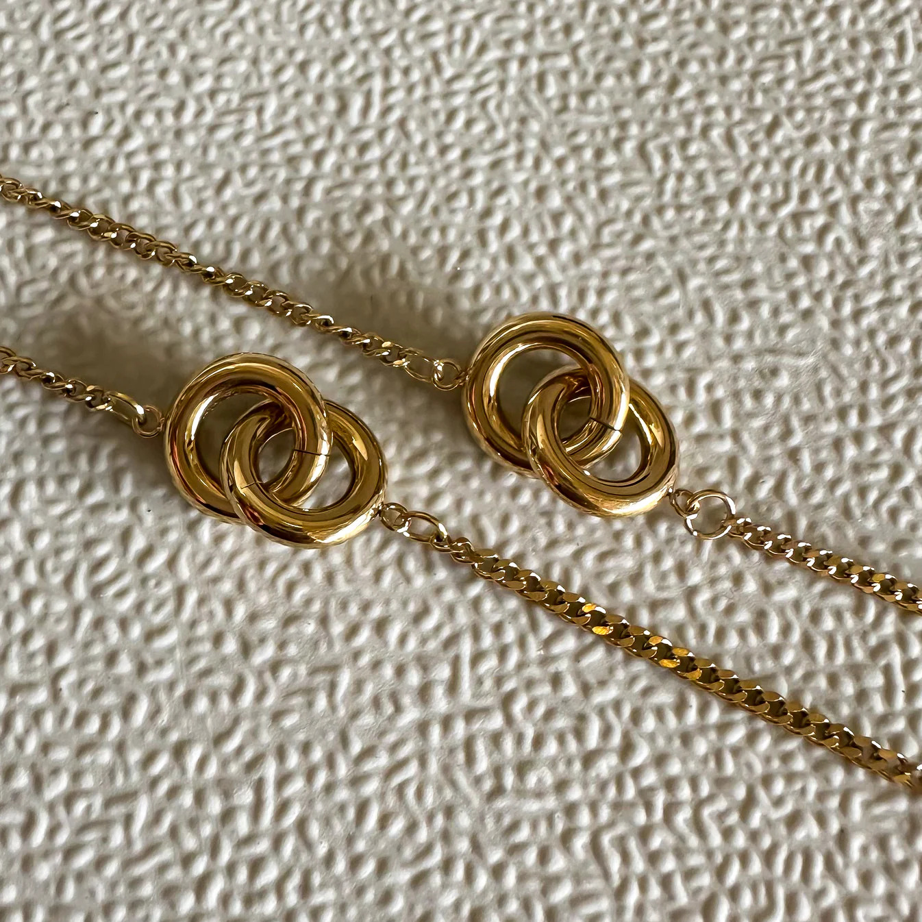 “Loop Necklace” by Curio Class via Curioclass.cc
