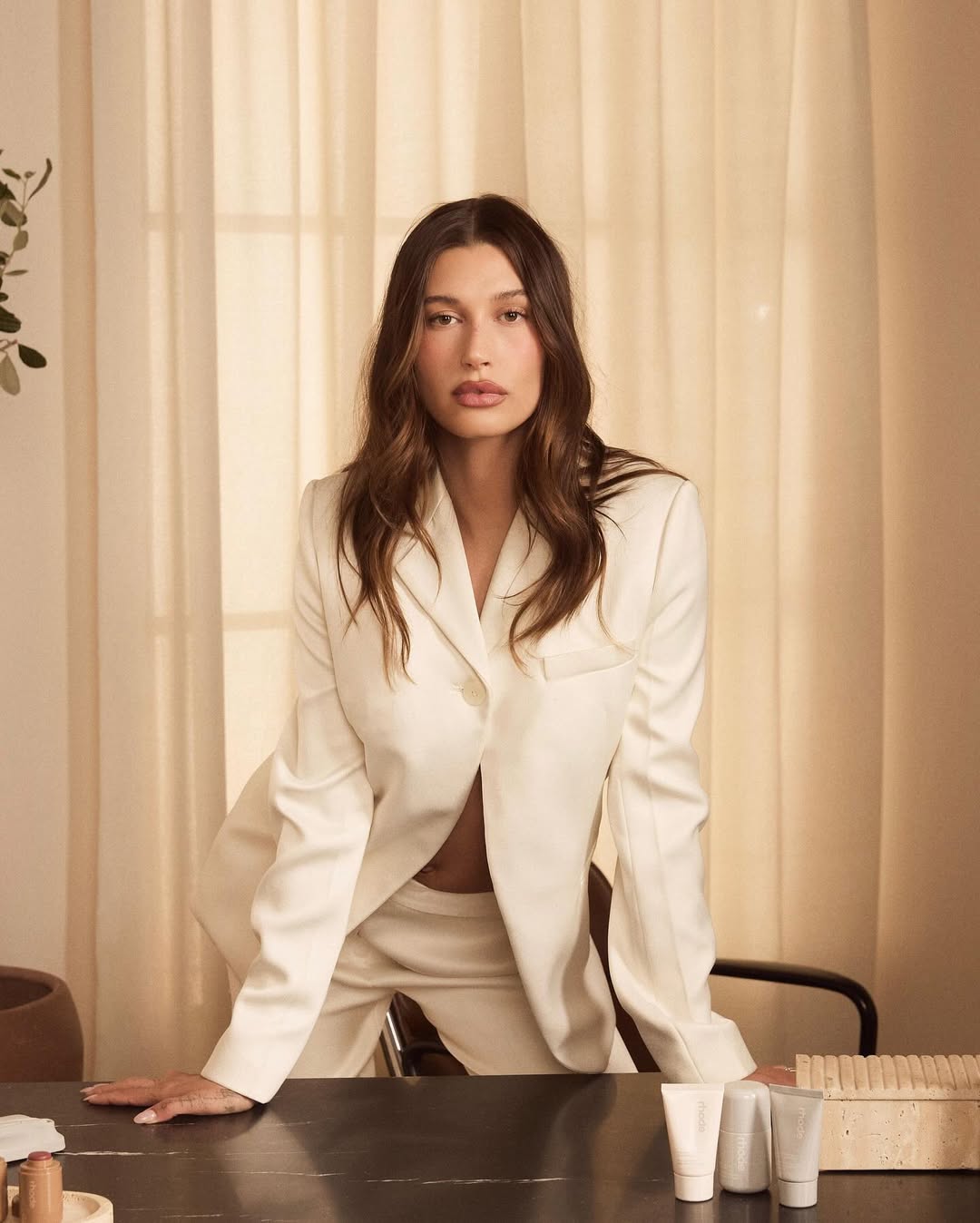 Hailey Bieber - 1 billion dollar e.l.f Beauty acquisition of Rhode 