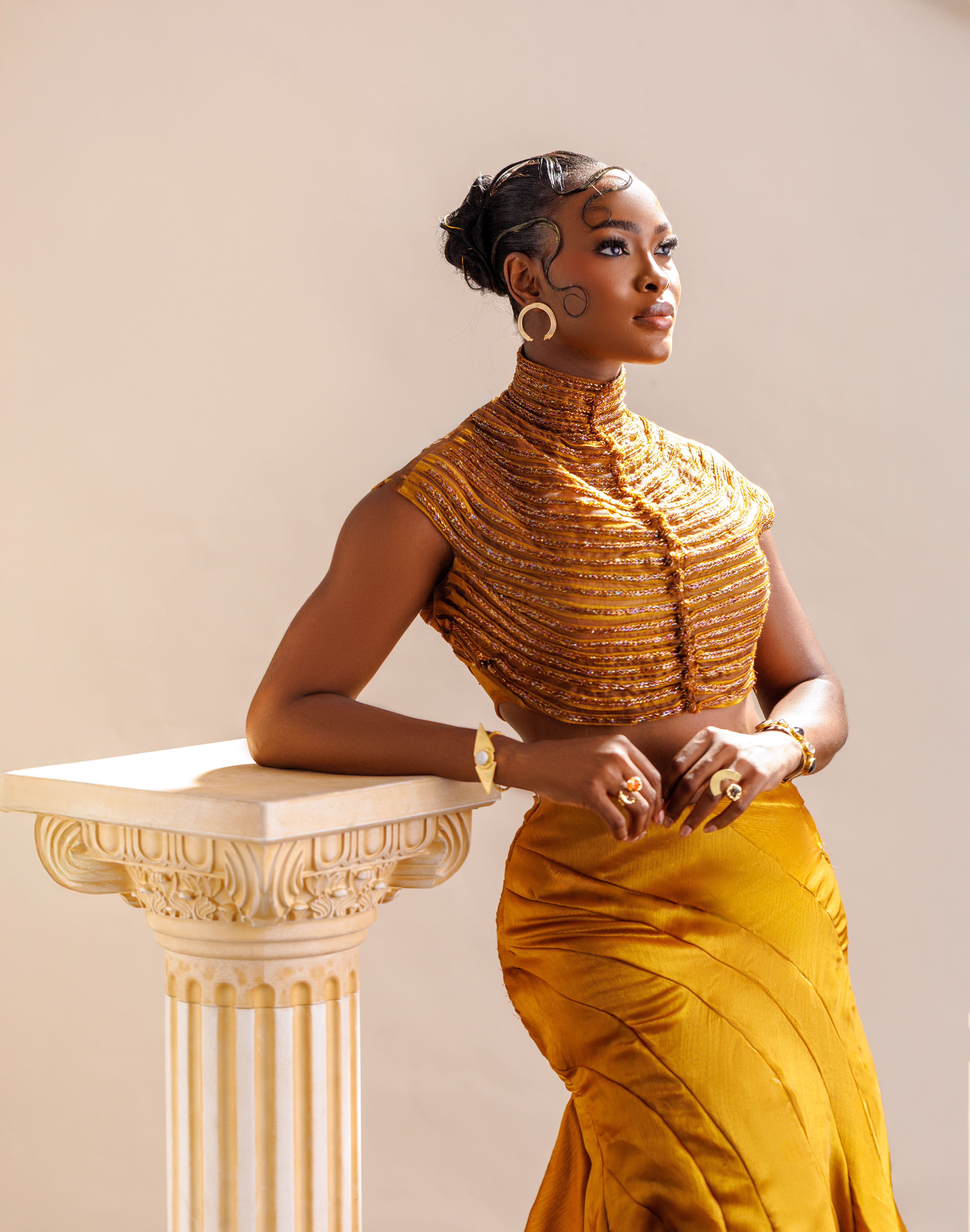 Angel Anosike’s AMVCA debut look in a stunning two-piece set by Yemi Shoyemi. Hair by Bernard Smiles. Makeup by Beauty by Tejj. Image by Lasalvy