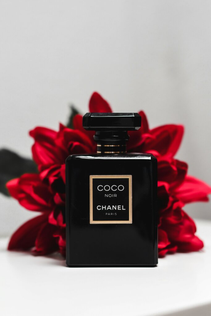 Perfume bottle by Laura Chouette via Unsplash