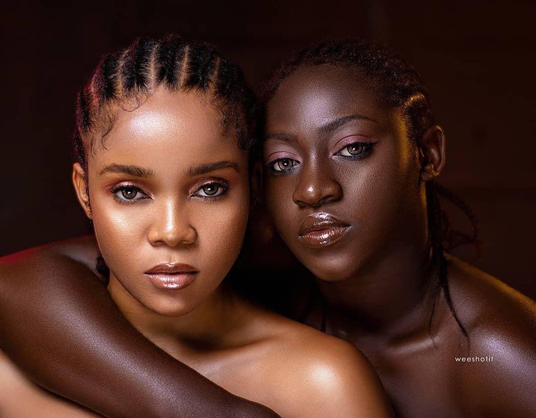 Light and dark skinned black women via @tasuedbillboard on Instagram