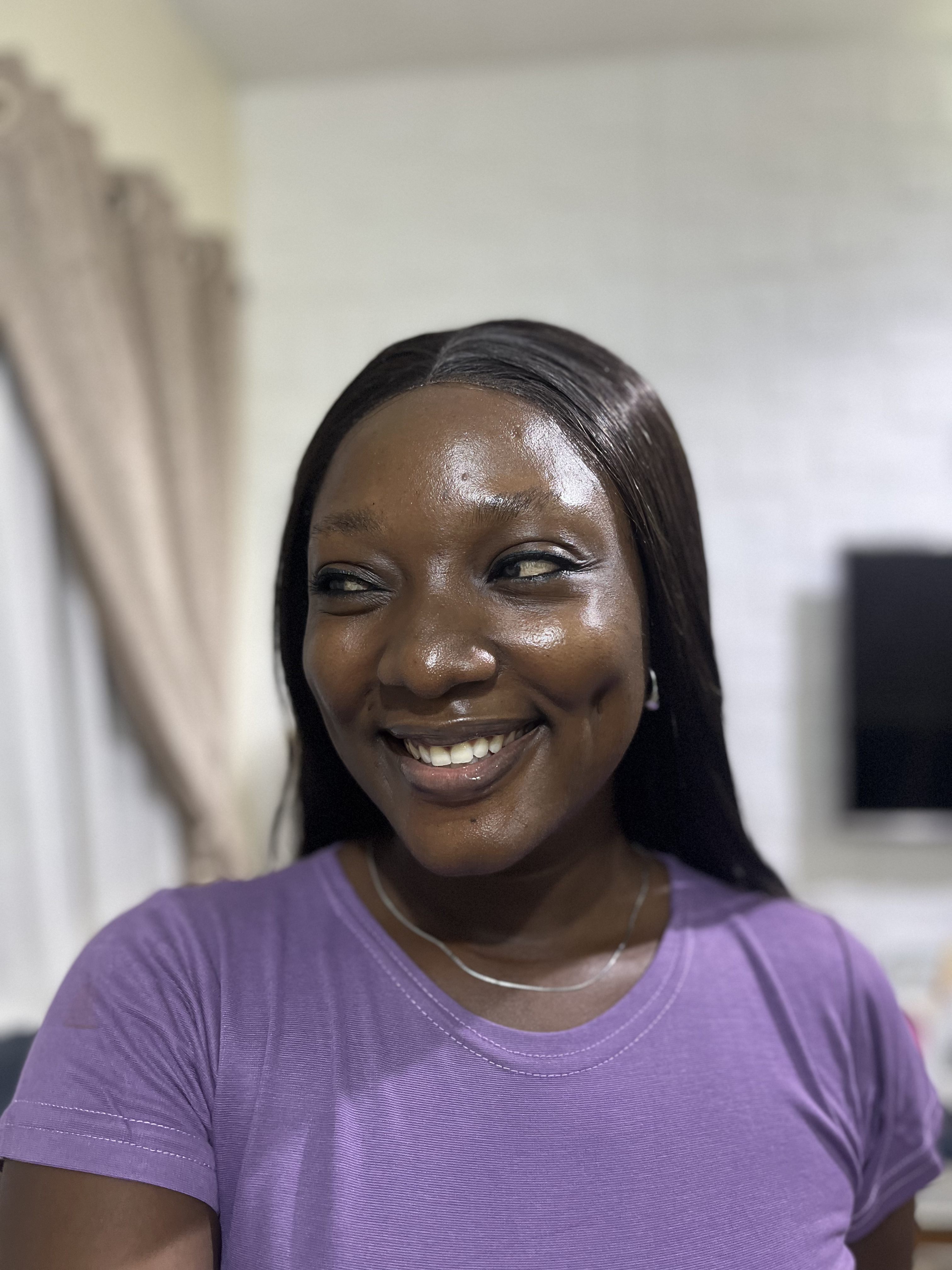 Beauty Editor, Wumi Tuase-Fosudo showing her minimalist beauty routine