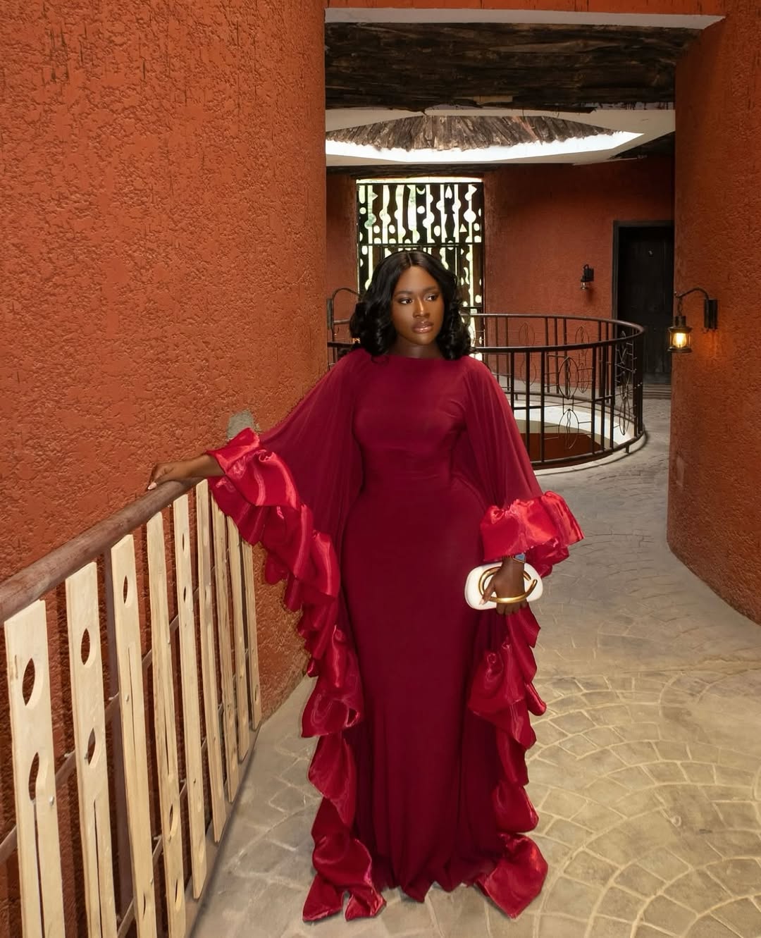 Wrinkle-free fabrics - Fella Makafui wearing the Winara Woman Doha kaftan via @winarawoman on Instagram