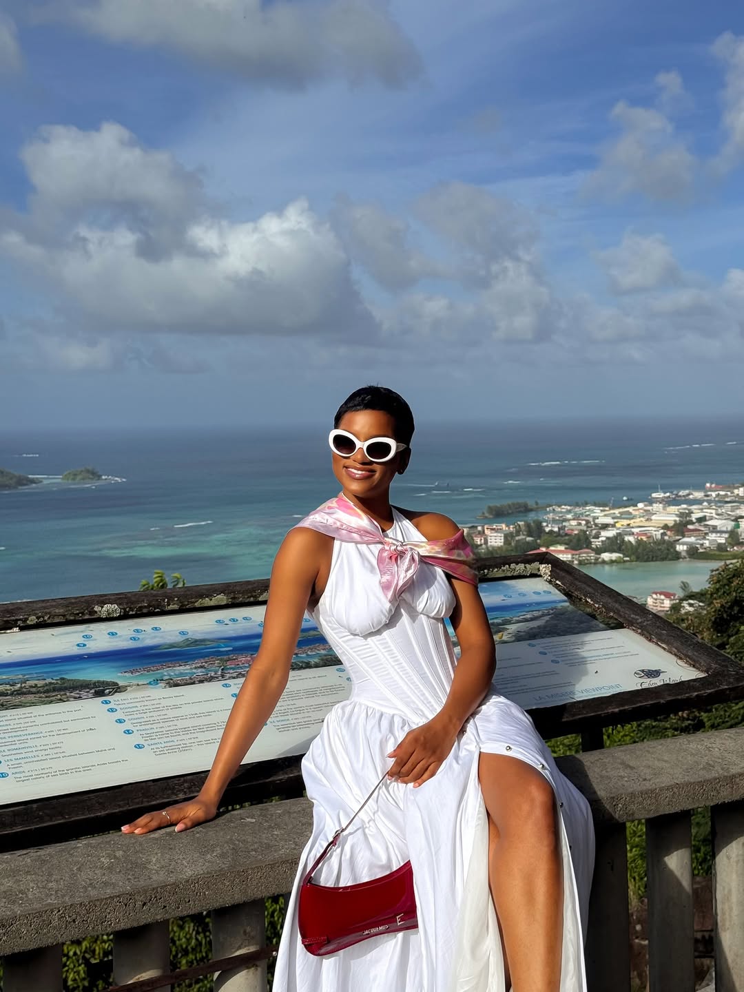 How to accessorise like a Lagos babe - Nonye Udeogu in oversized white sunglasses via @thisthingcalledfashionn on Instagram