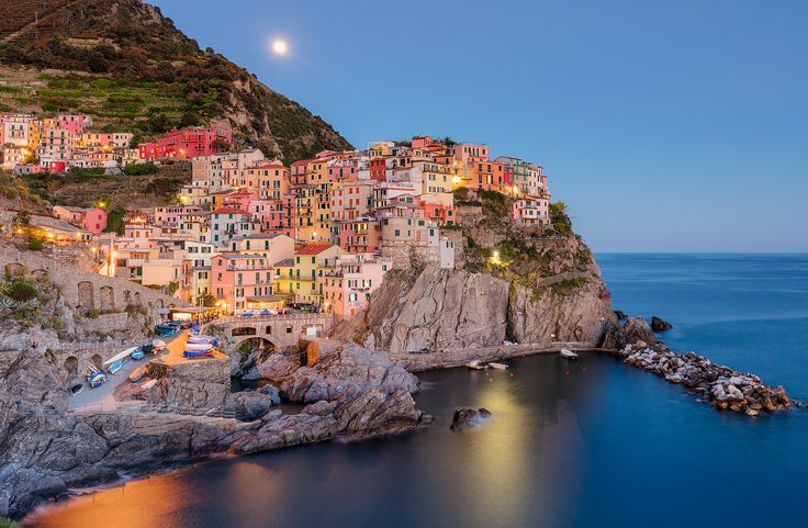 The colourful village of Manarola in Italy by Jonanthan Reid 