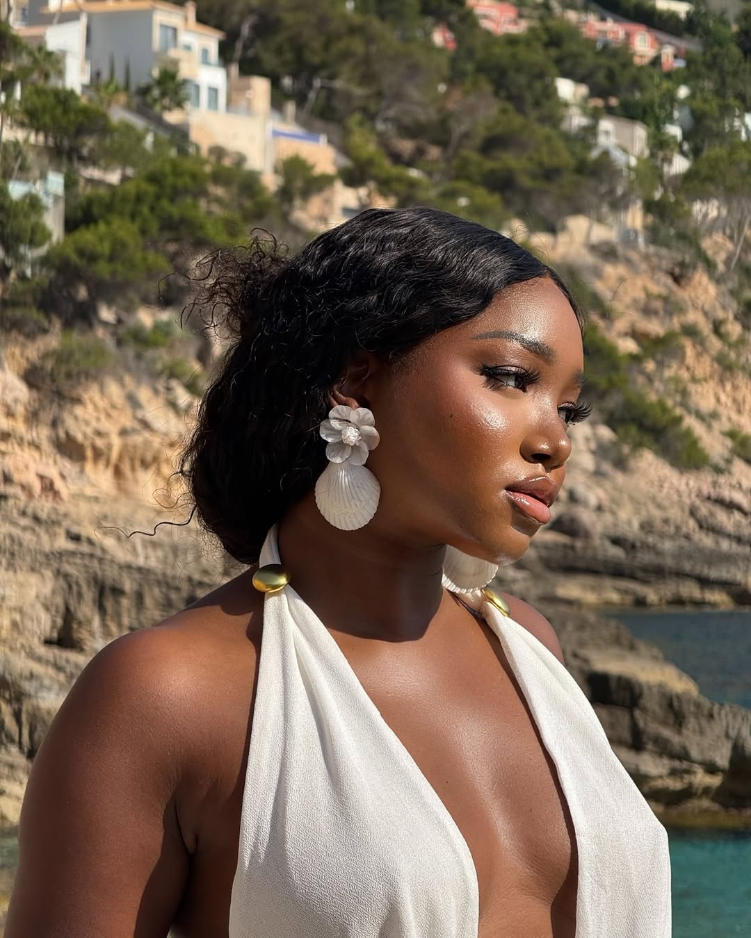  Chrystal Saint-Clair on a vacay with soft glam via Instagram 