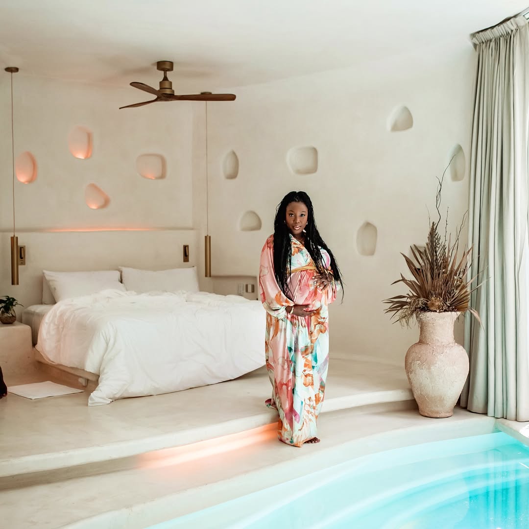  Pregnant Oyinkasola before her delivery by @withoyin via Instagram