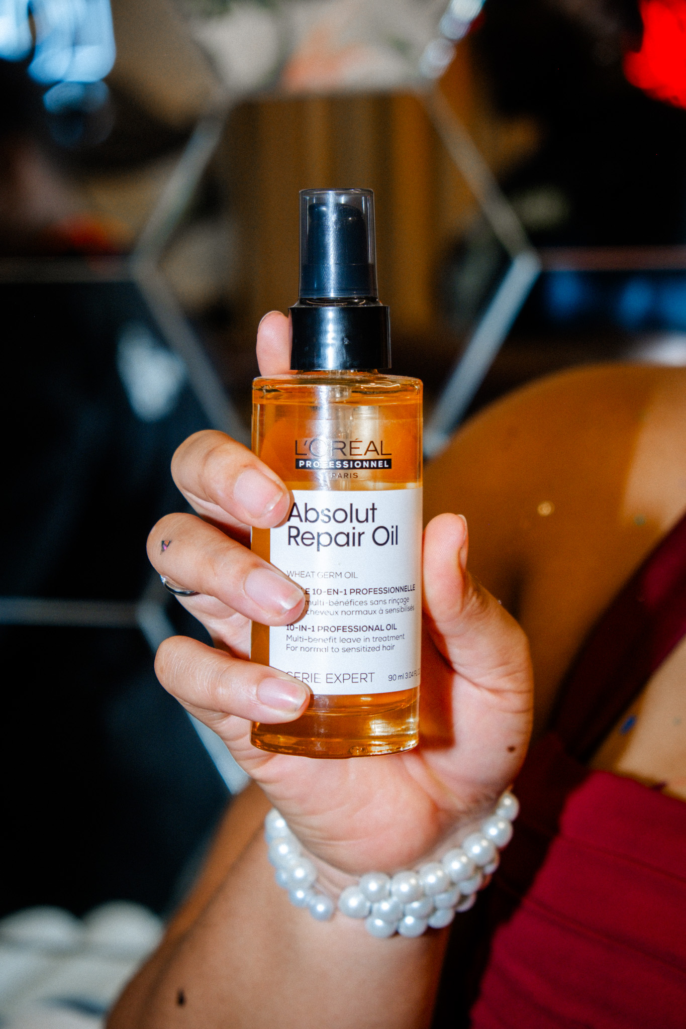 L'Oreal Beauty Hut Africa; L'Oreal's Absolut Repair oil is now available at Beauty Hut Africa via Beauty Hut Africa