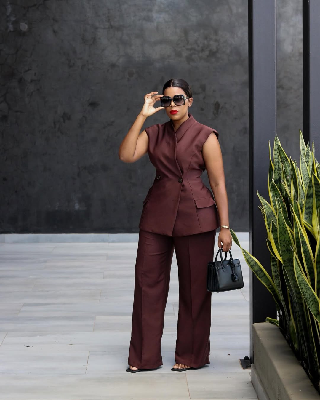 fashion mistakes -Nthambe wearing a matching two-piece set by Mukie fashion house via @nthambe633 on Instagram.