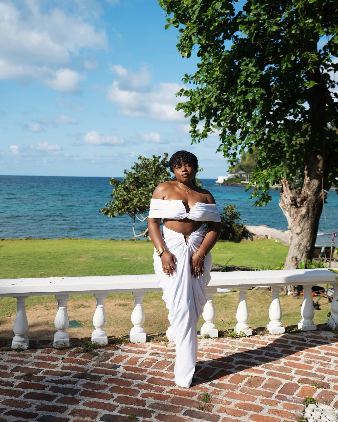 Fashion mistakes - Micaela Verrelien wearing a matching midi skirt and crop top in white via @micaelaverrelien on Instagram.