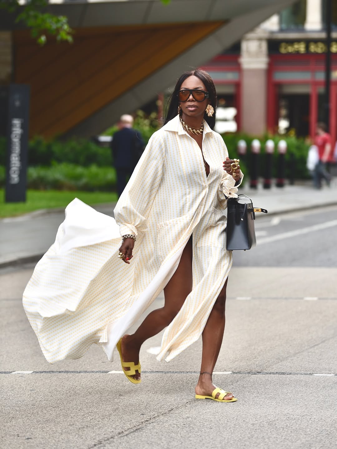 Sade Akinosho wearing a shirt dress via @s4de_u on Instagram. 