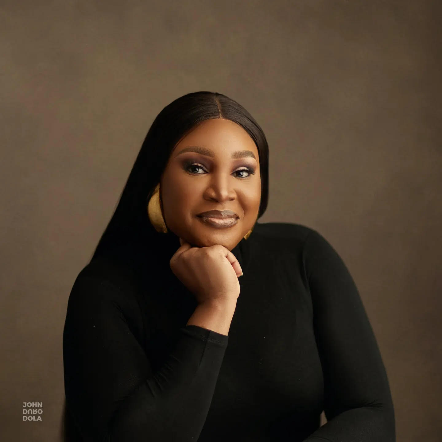 Portrait of Brand Strategies guru Vivienne Odofin-Daniel in the studio via Vivienne Odofin-Daniel 