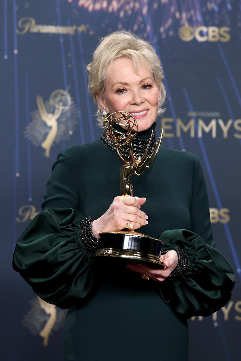 Jean Smart wins Lead Actress in a Comedy series at 2025 Emmy awards via @uofwa on Instagram