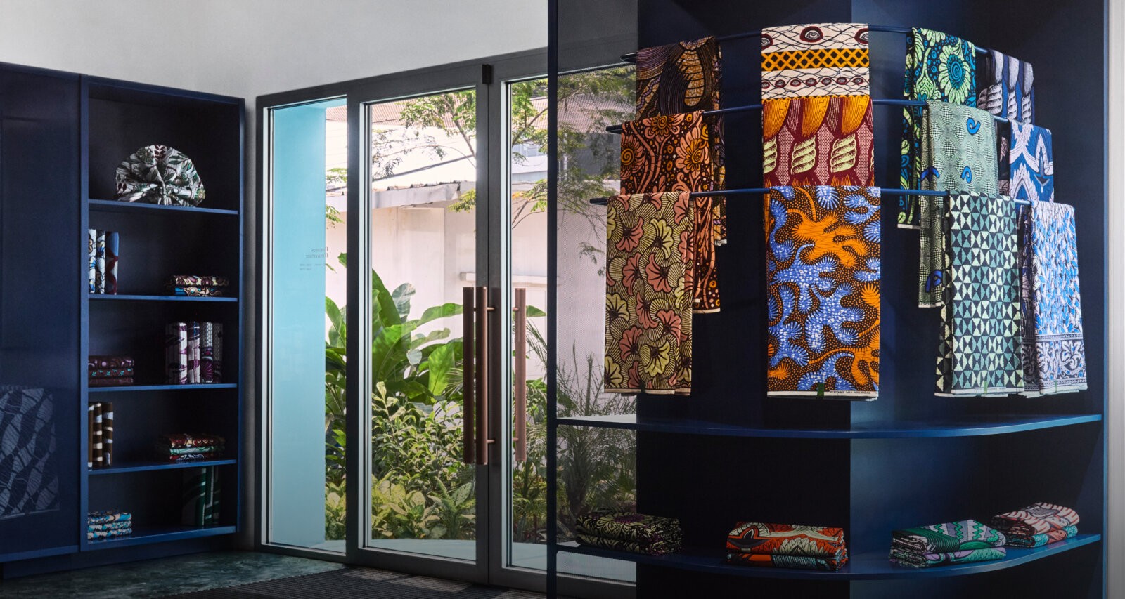 Inside Vlisco 30 Juin via Vlisco