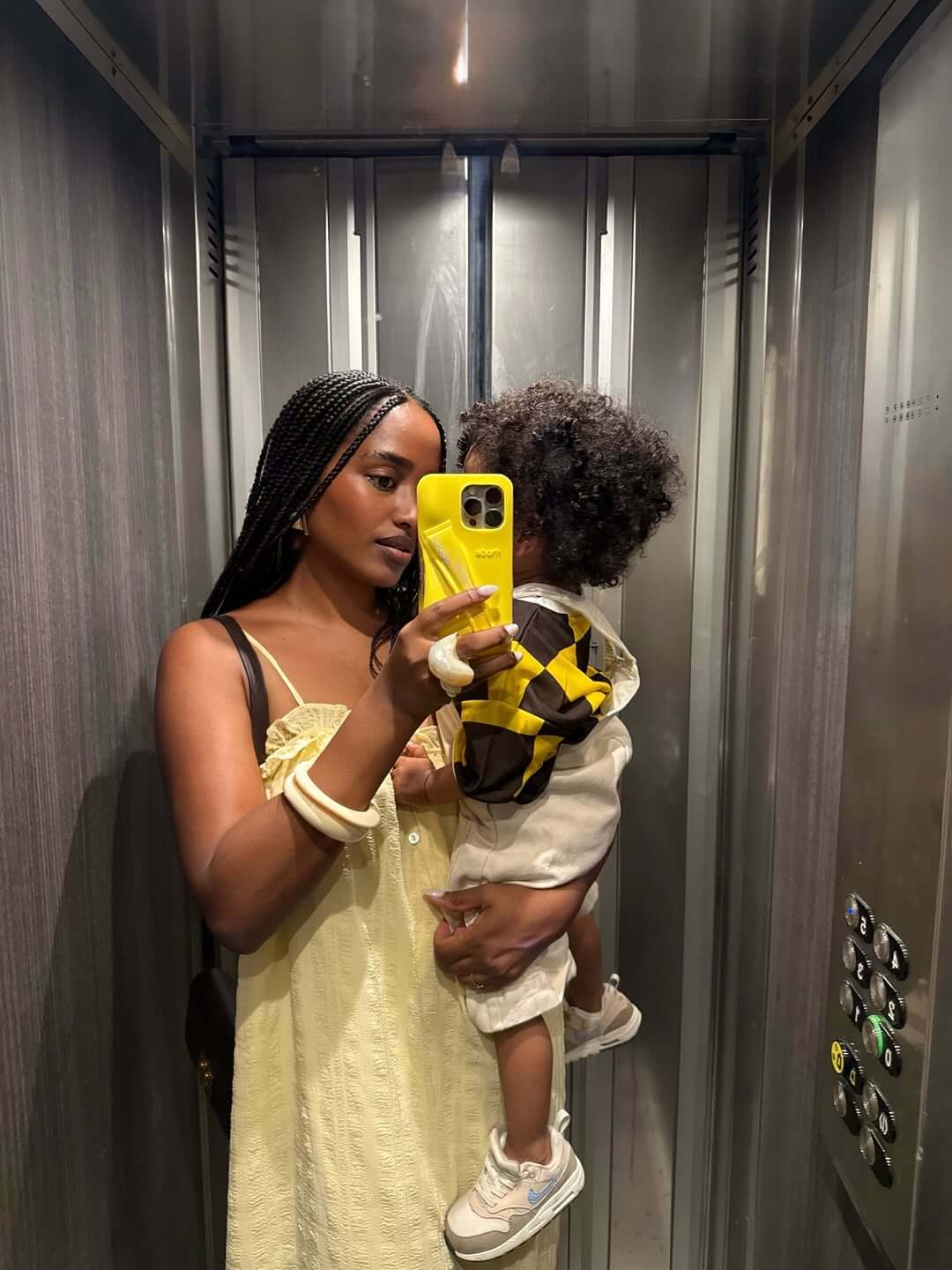 Mum and child in complementing outfits via @jennybvby on Instagram