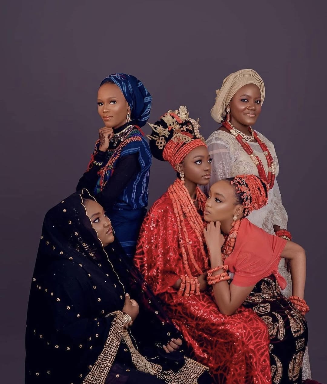 Women in traditional attires via @fashionseriesng on Instagram