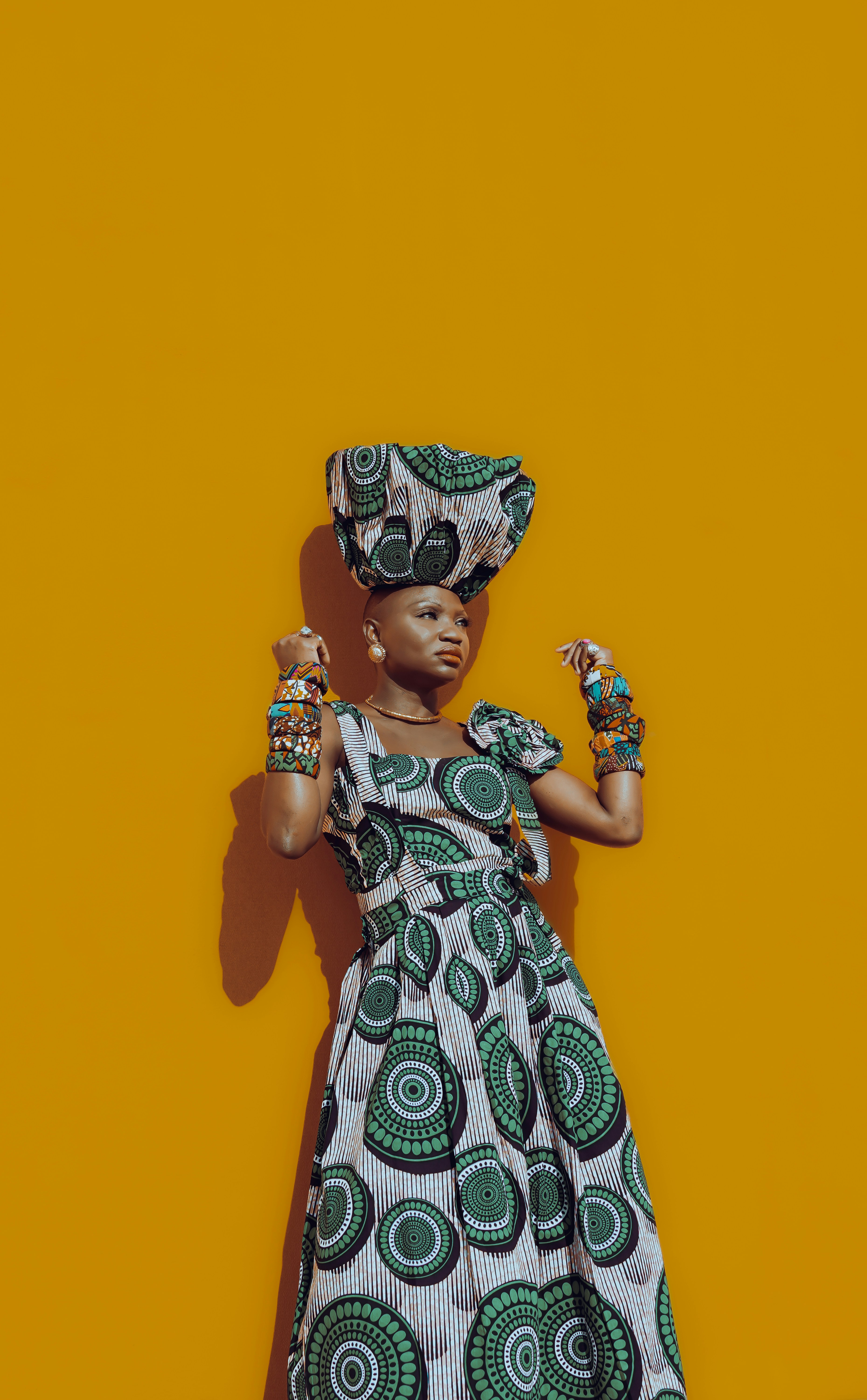 Dressing: Woman in Ankara by Eduardo Espinoza via Unsplash