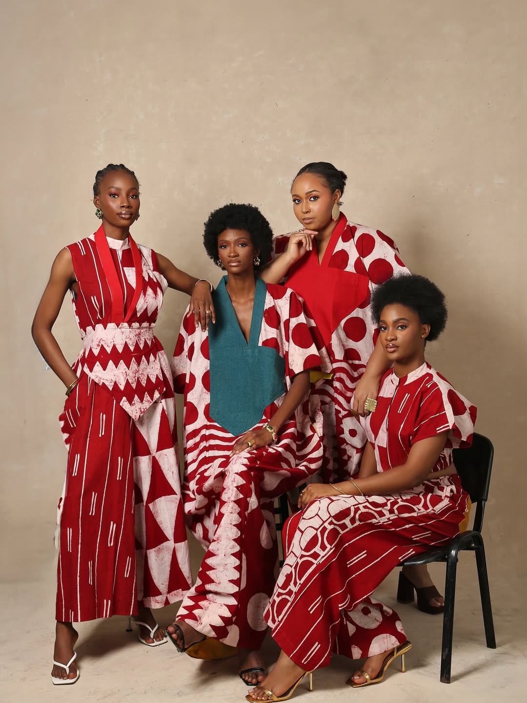 Pop-up stores: Models in Dye Lab via @dyelab on Instagram 