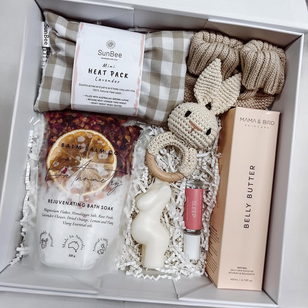 Gift box for a new mom via @hampermebaby on Instagram