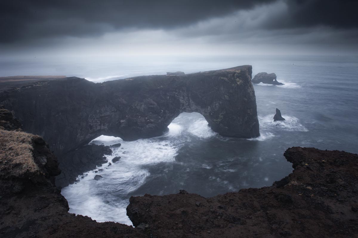 Dyrhólaey scogliera tappa del viaggio fotografico