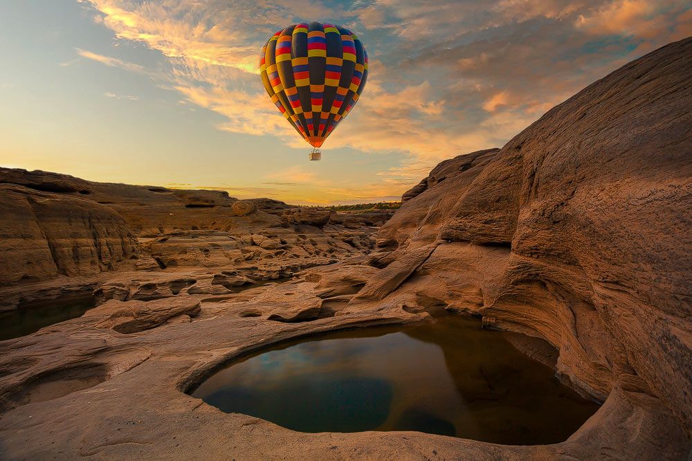 tramonto mongolfiera nel canyon dal viaggio fotografico cappadocia