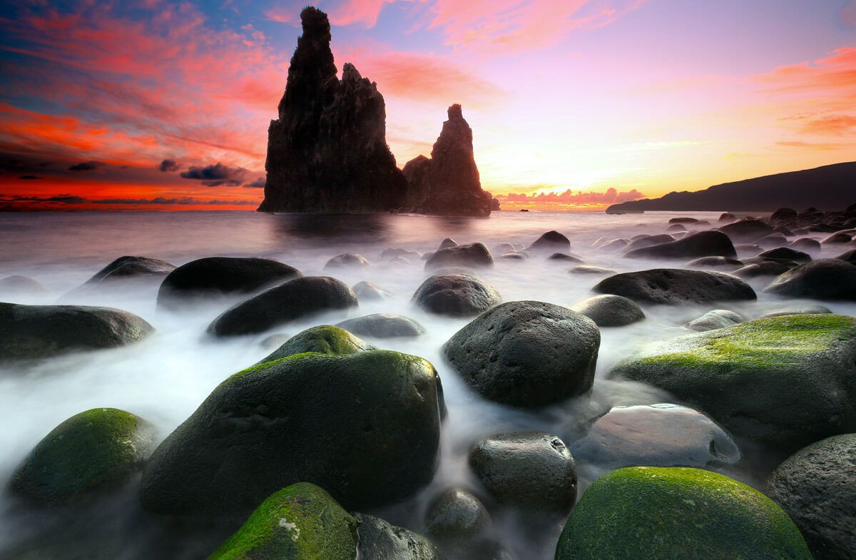 spiaggia sassi Praia da Ribeira da Janela viaggio fotografico madeira