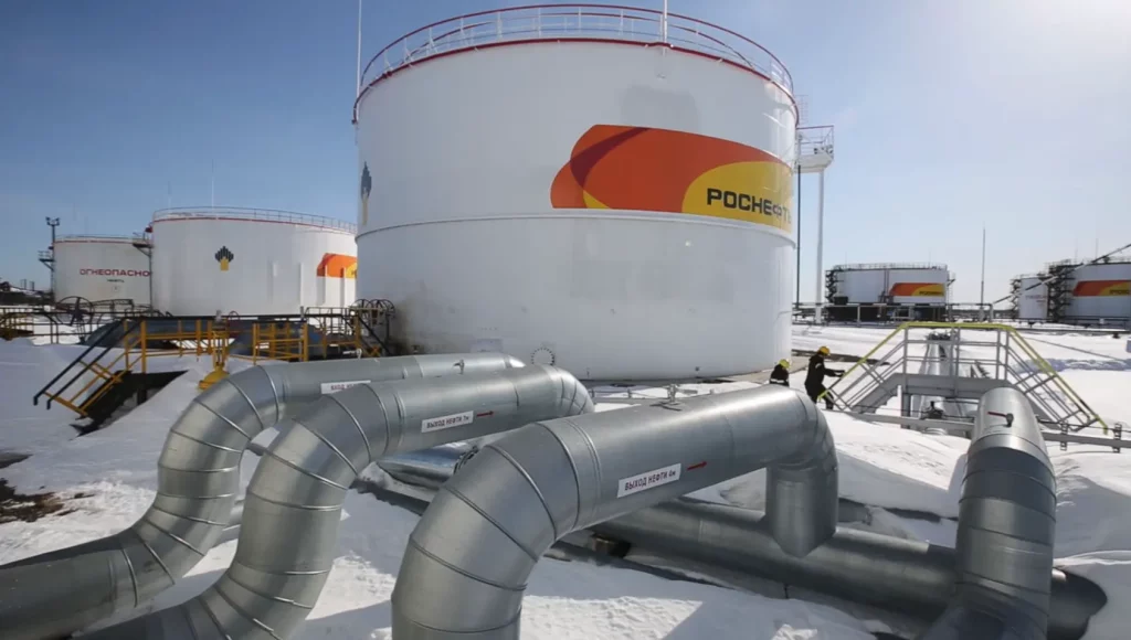 oil tank with pipes image